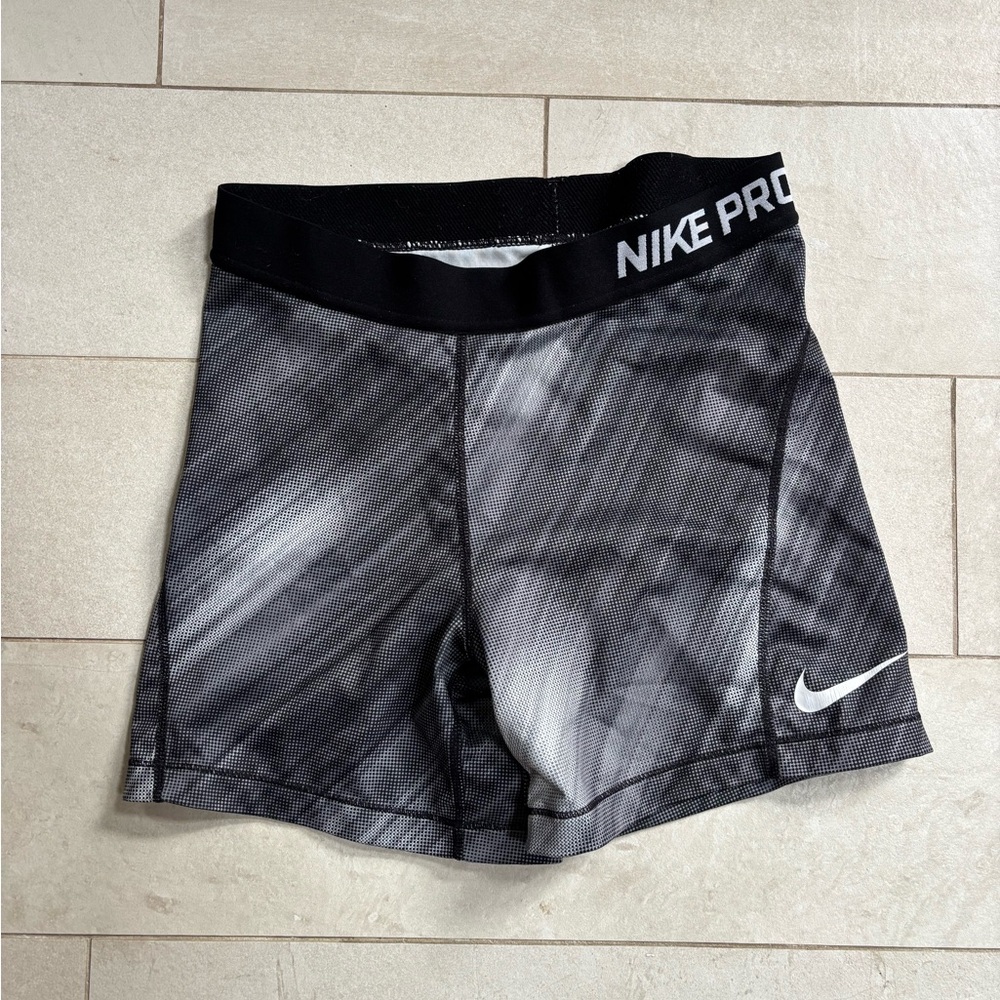 Nike Pro Women's Gray and Black Athletic Shorts